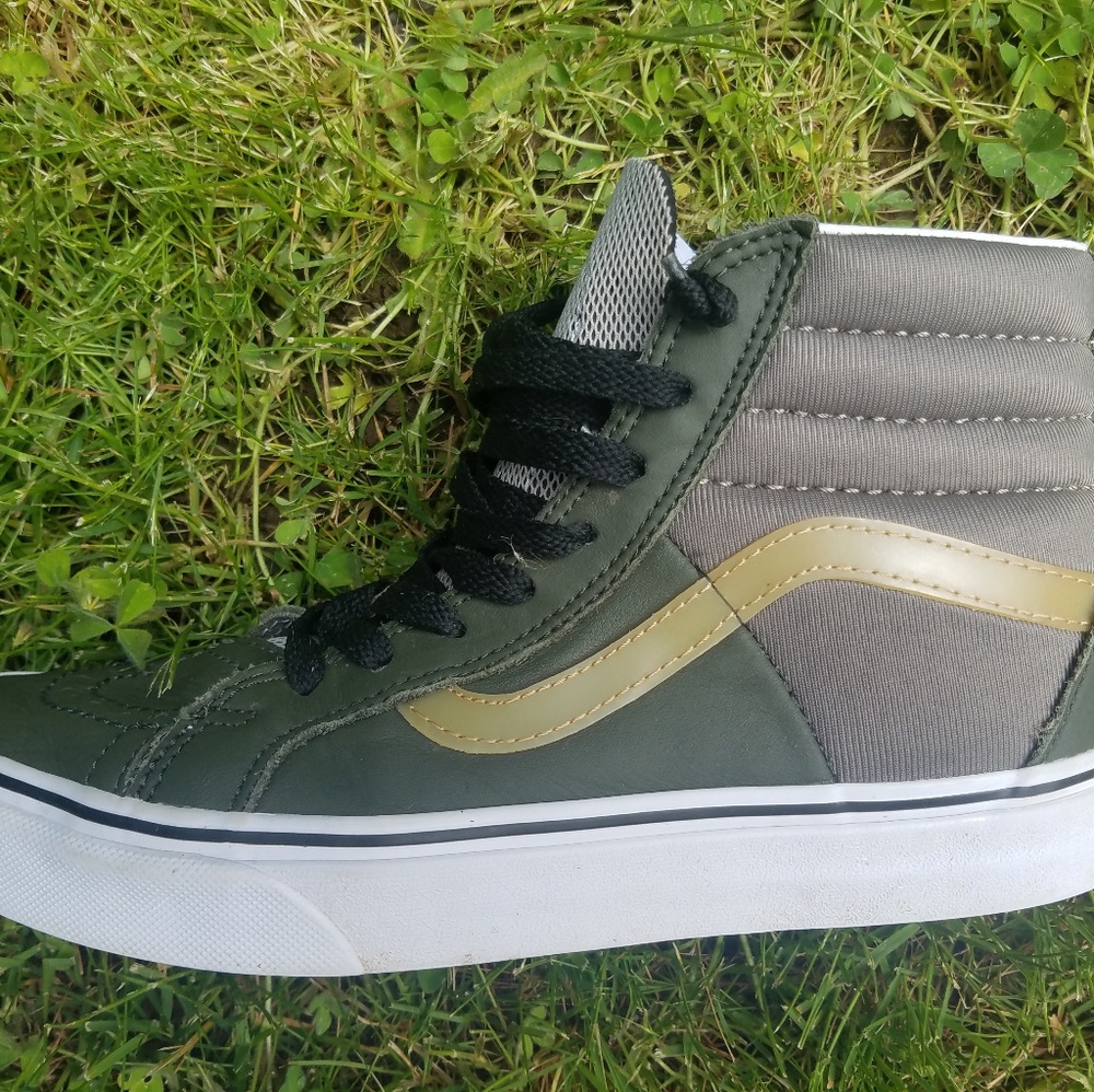 Super RAD army green VANS!